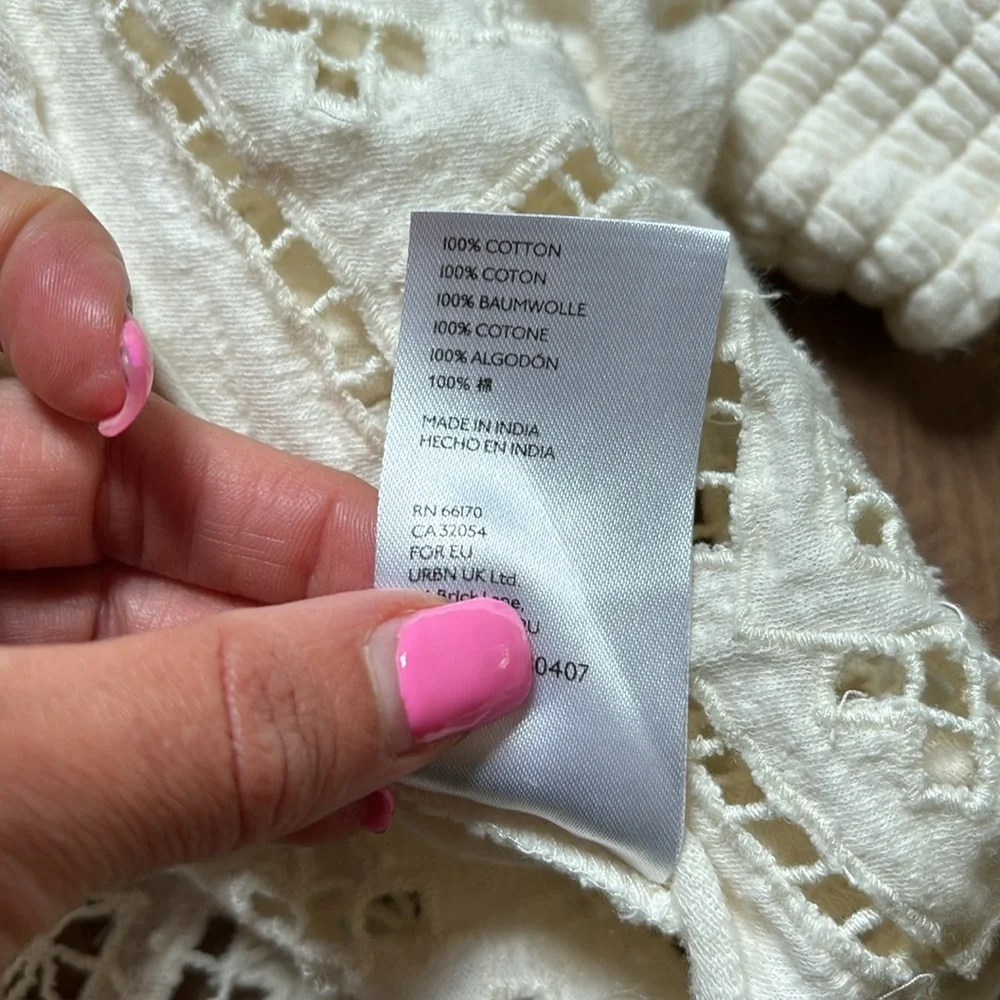 Urban Outfitters Cream Crop Top - Picture 4 of 4